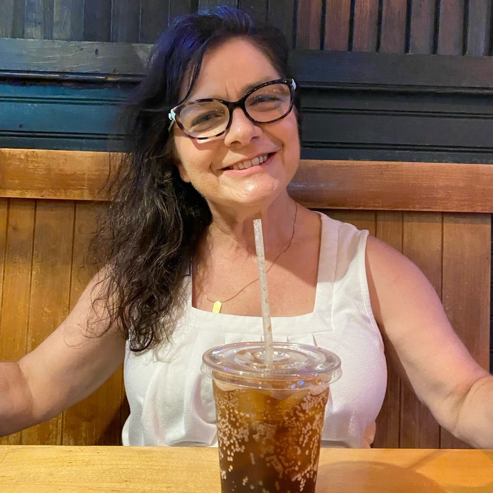 Meet your Posher, Noelle